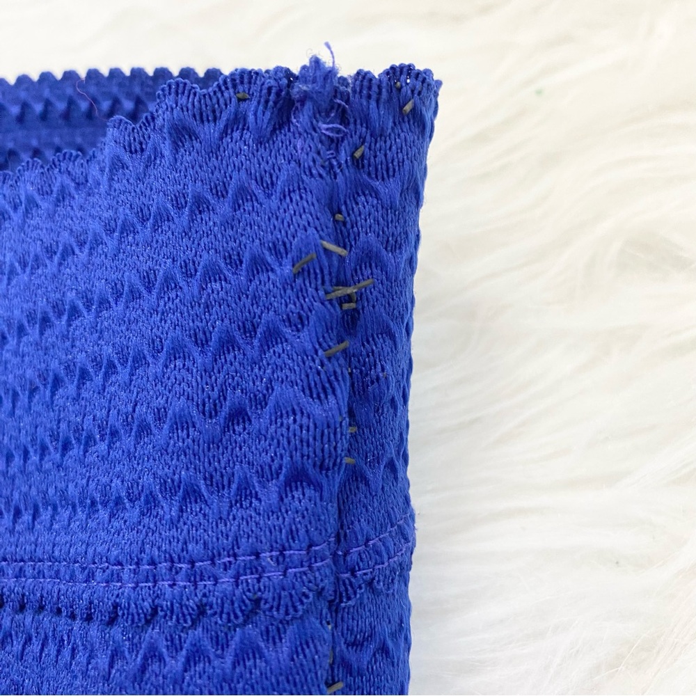 EXPRESS Blue Bandage Crop Top - Picture 6 of 6